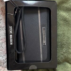Steve Madden Black Wristlet